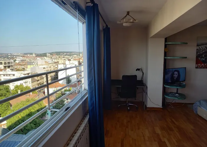 Top Studio